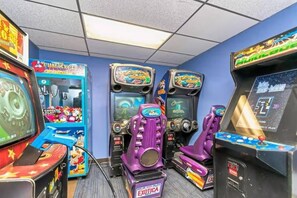 Games room - Hidden Gem Resort Pool/HotTub/Biking/Hiking! (Beech Mountain)