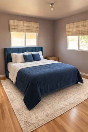 Room - Spacious 4-bedroom house in Indio with AC - Close to downtown and festivals (Indio)