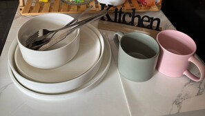 Food and drink - Cozy minimalist room in a serene environment ✨️ (Birmingham)