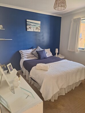 Room - MOTO GP ACCOMODATION
3-bedroom 2-bathroom house in peaceful Coronet Bay. (Coronet Bay)