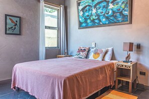 2 habitaciones, tabla de planchar con plancha, internet y ropa de cama 