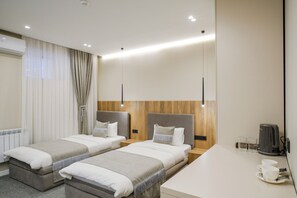 Economy Twin Room, Courtyard View - Bulak Hotel (Bishkek)