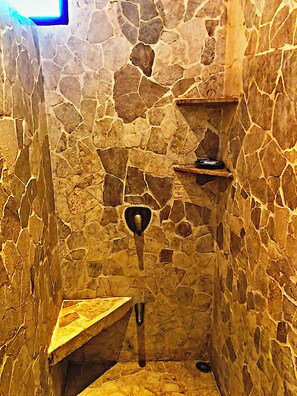 Towels, soap, toilet paper - Stunning Ocean View House with Pool, Outdoor Kitchen, and Rancho (Savegre de Aguirre)