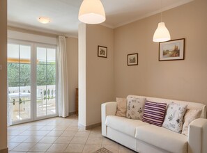 Classic Apartment, 2 Bedrooms | Living room - Apartment in Porec Near Spadici Beach (Porec)