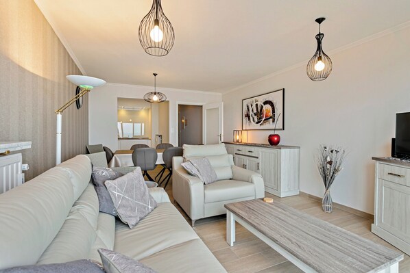 Comfort Apartment, 2 Bedrooms | Living room - Apartment in Blankenberge With Sea Views (Blankenberge)