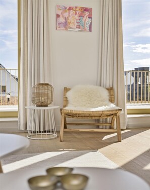 Classic Apartment, 2 Bedrooms | Living room - Flat in Blankenberge Near the Beach (Blankenberge)
