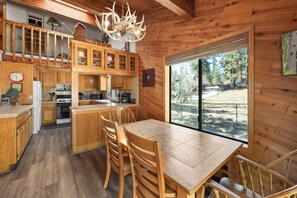 Signature Cabin, 4 Bedrooms, Hot Tub, Mountain View | In-room dining - Lakeview Haven- Luxury Retreat (Big Bear Lake)