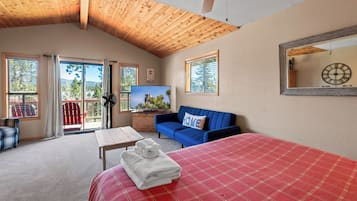 Signature Cabin, 4 Bedrooms, Hot Tub, Mountain View