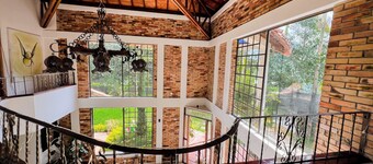 Beautiful country house in the city!