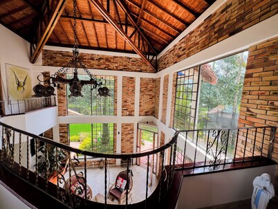 Beautiful country house in the city!