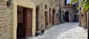 3-room apartment and garage for motorcycles and bicycles