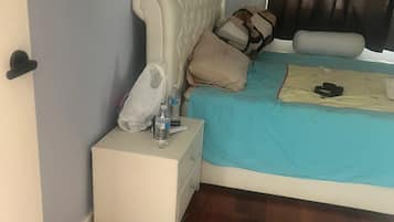 2 bedrooms, iron/ironing board, Internet