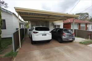 Property grounds - Garrard house (Granville)