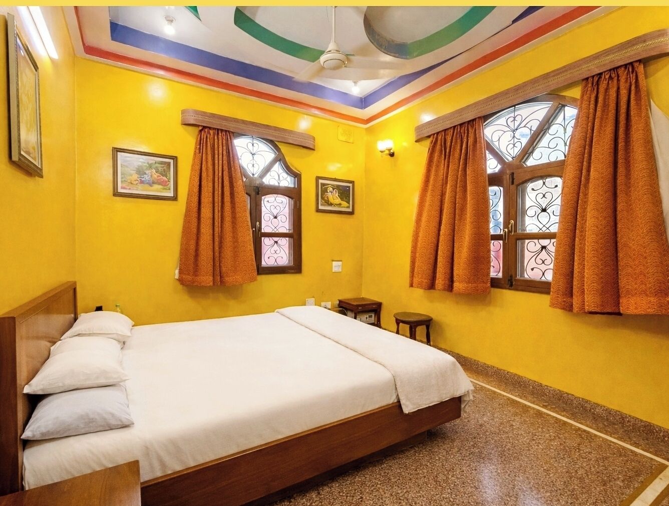 Premium bedding, desk, laptop workspace, free WiFi