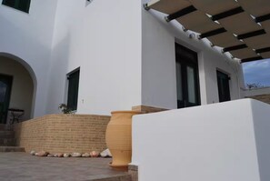 Terrace/patio - Traditional CycladicStudio-Zefyria (Zefiria Milos)