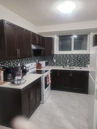 Affordable Cozy Suite! Entire Unit,Private Entrance,Free Parking, Self Check-in