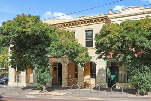 Exterior - Terrace on Victoria | East Melb | 2 Free Parking (East Melbourne)