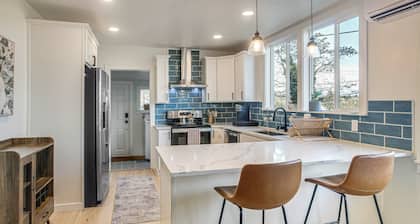 Walk to Shipyard: Bremerton Home w/ Patio!