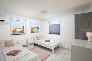 4 bedrooms, WiFi, bed sheets - Croatia/Istria🇭🇷🌊🏖️☀️ villa-liznjan a villa 2 apartments (Ližnjan)