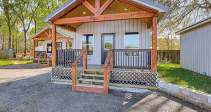 Modern Sabine River Cabin, 3 Mi to Boat Launch!