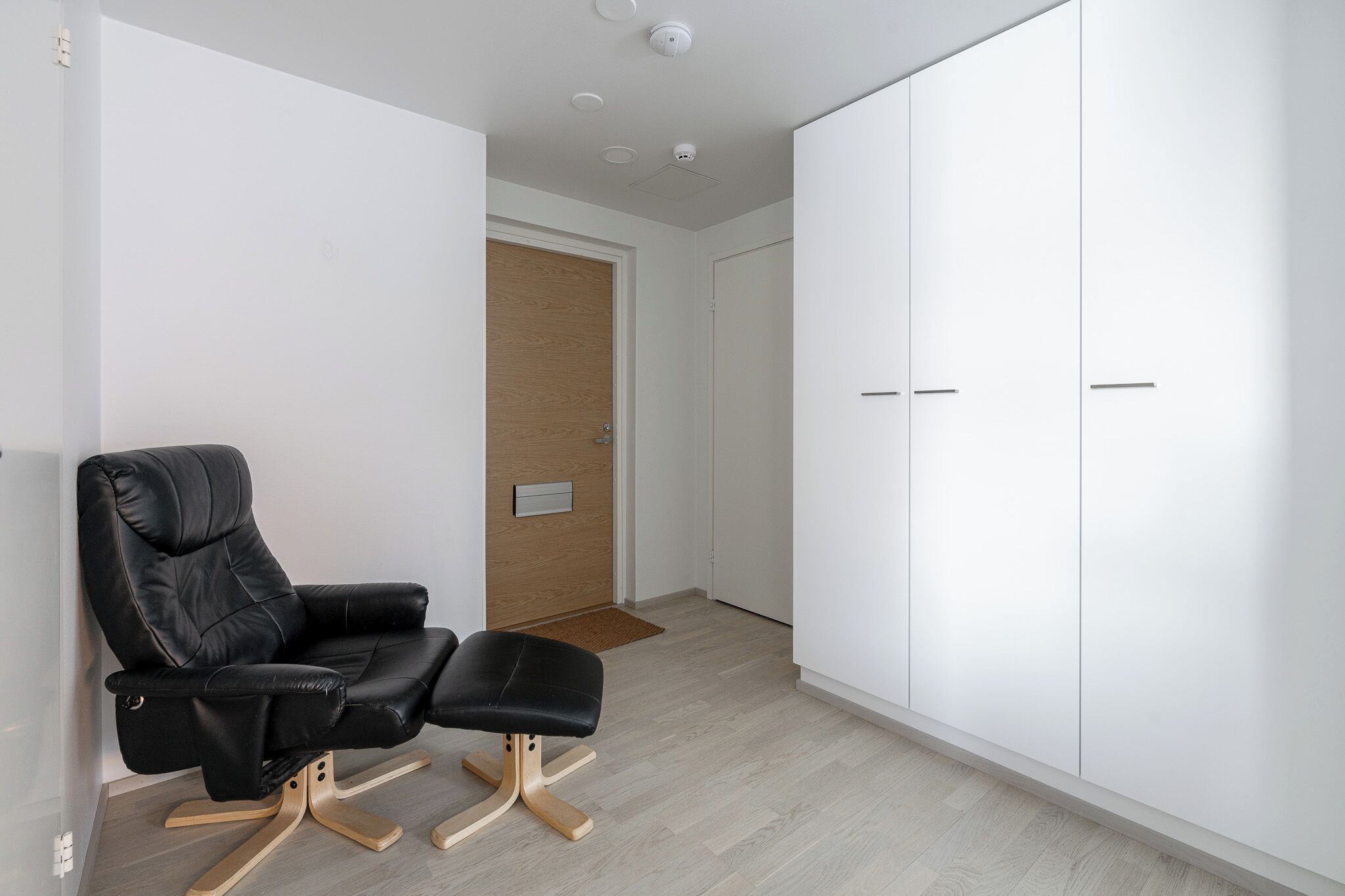 Standard-huoneisto, parveke, järvinäköala | Oleskelualue