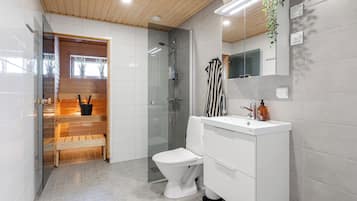 Standard-huoneisto, parveke, järvinäköala | Kylpyhuone