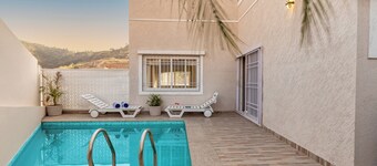 ELIVAAS Luxe Shourya Zenna 3 BHK