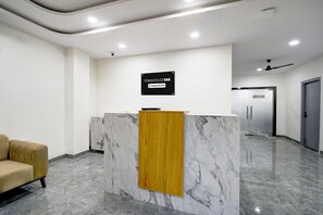 Lobby - Super Townhouse Oak L B Nagar (Hyderabad)
