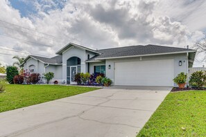 Exterior - Cape Coral Family Home w/ Heated Pool (Cape Coral)