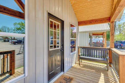 Fish, Explore & Unwind: Couple's Cabin in Joaquin