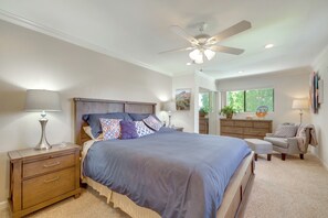 2 bedrooms, iron/ironing board, Internet, bed sheets - 5 Mi to Dtwn! Extended-Stay Palm Springs Condo (Palm Springs)