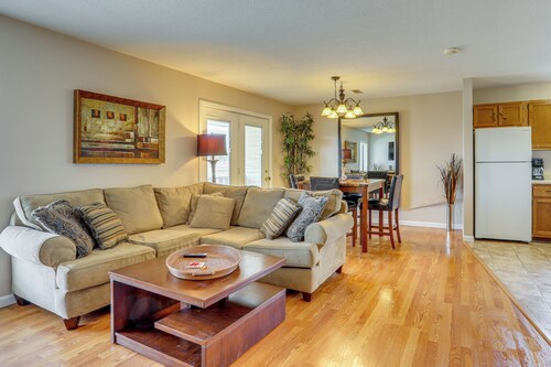 3 Mi to Town! Cozy Apartment in Poplar Bluff