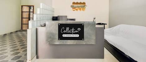 المنشأة من الداخل