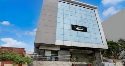 Townhouse Khammam Formerly Bluemoon