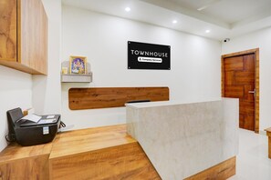 Lobby - Deluxe Townhouse Maralkunte (Bangalore)