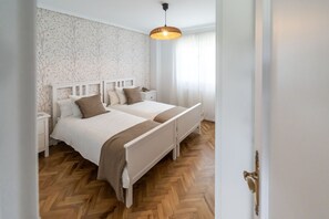 4 sovrum, strykjärn/strykbräda, gratis wi-fi och sängkläder