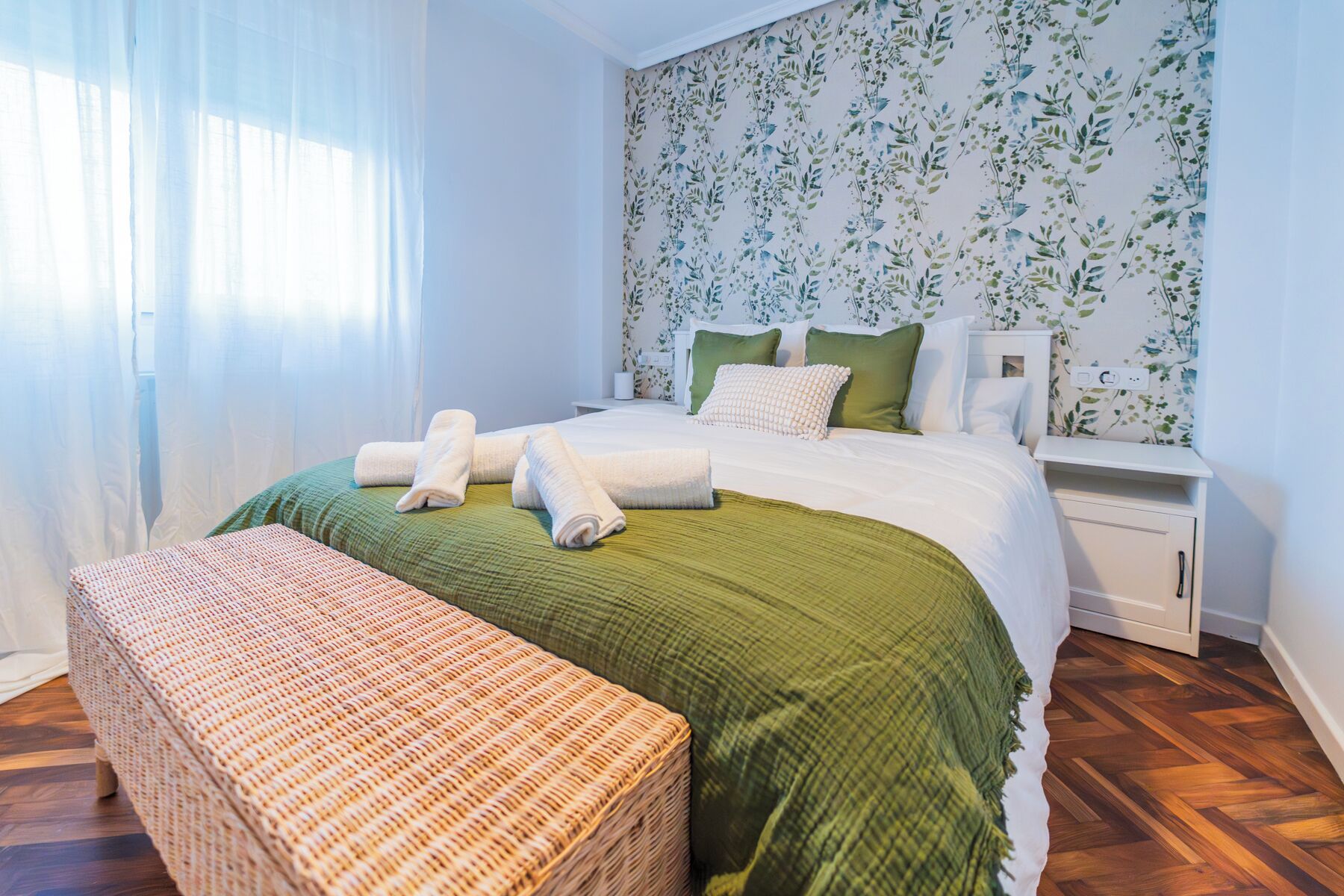 4 dormitorios, tabla de planchar con plancha, wifi gratis y ropa de cama