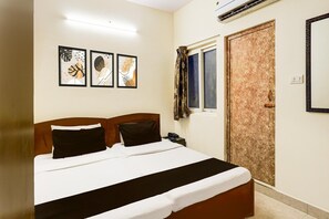 Room - Deluxe Collection O Thousand Lights Chennai (Chennai)