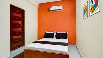 1 chambre, bureau, literie fournie