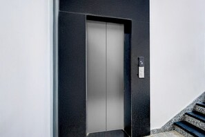 Interior - Super Collection O Atlas DLF (Hyderabad)