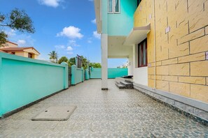 Property grounds - DeluxeCRYSTAL inn (Coimbatore)