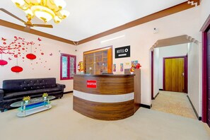 Lobby - DeluxeCRYSTAL inn (Coimbatore)