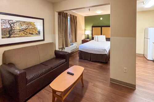 1 Queen Bed | Non-Smoking, Micfridge