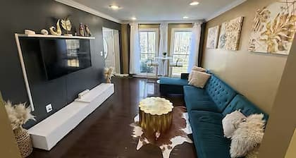Cozy Woodside Home Near DC & National Harbor