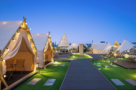 Property grounds. Hampton by Hilton Guangzhou Xintang Railway Station