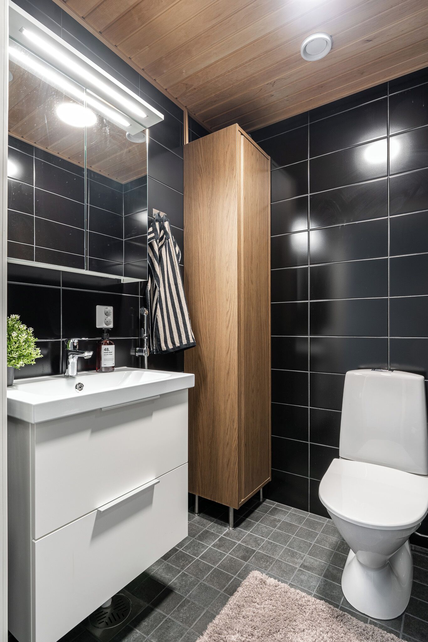 Superior Apartment, 2 Bedrooms, Lake View, Beachfront | Bathroom