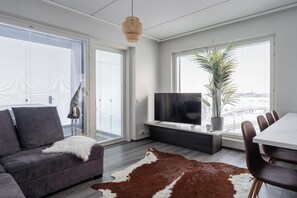 Superior Apartment, 2 Bedrooms, Lake View, Beachfront | Living area - Luxurious Penthouse - Hot Tub & Sauna (Tampere)