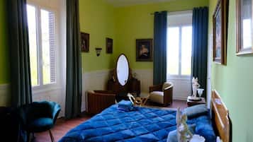 Deluxe Double Room, Garden View | Individually decorated, individually furnished, blackout drapes