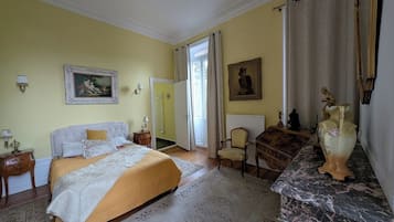 Deluxe-suite - udsigt til have | Individuelt design, individuel indretning, mørklægningsgardiner
