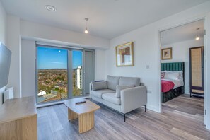 Living area - City View - 1-BR Flat Near Salford Royal - Sleep 3 (Eccles)